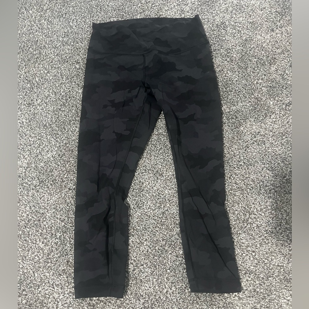Lululemon Wonder Under Leggings - Size 10 23’ - Picture 3 of 4